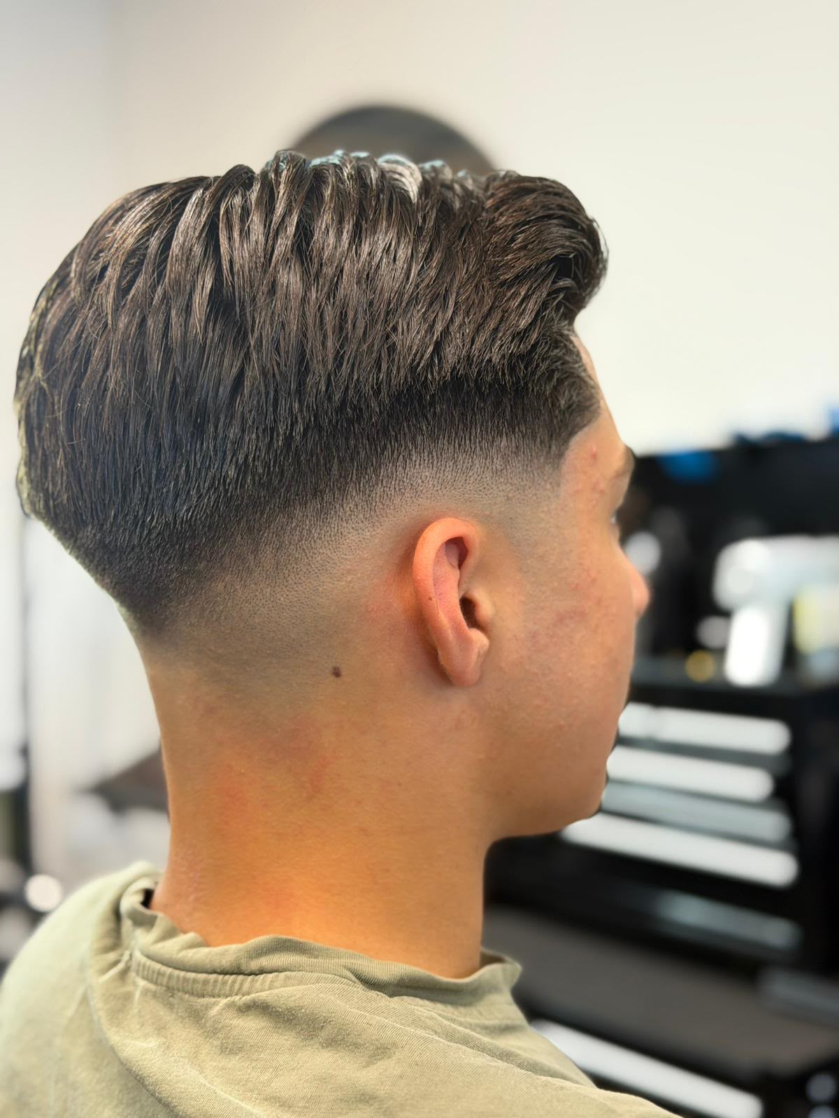 Low fade van opzij